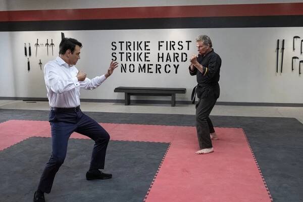 Cobra Kai - 19. prosince (S03E10) (2021)