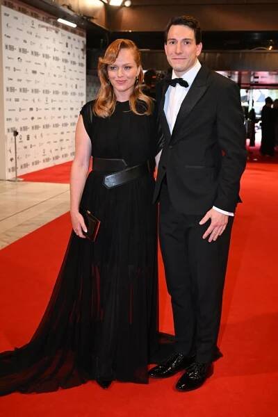 FOTO: Ester Geislerová s partnerem na červeném koberci. – stránka 23