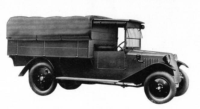 Sto let od revoluce: Lidová Tatra 11 představila originální konstrukci s centrální nosnou rourou