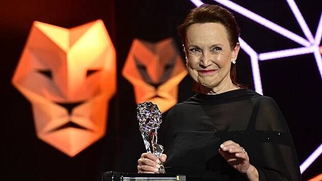 31. ročník Českého lva. NEJLEPŠÍ HEREČKA VE VEDLEJŠÍ ROLI - Němá tajemství – Milena Steinmasslová . (9. března 2024)