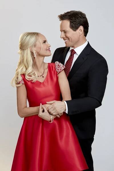 Kristin Chenoweth, Scott Wolf - The Christmas Song - Promo