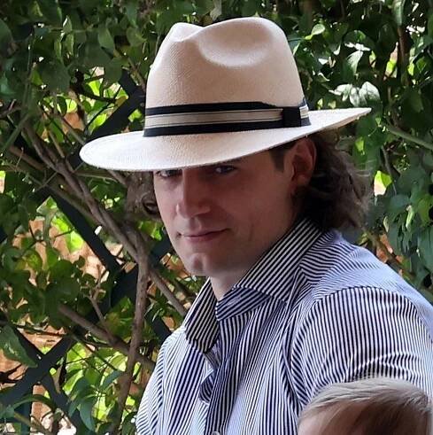 Zaklínač Henry Cavill se zranil: Natáčení dlouho očekávaného fantasy se odkládá na příští rok
