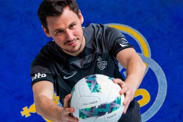 Goalkeeper Heinz Lindner joins Union on a loan deal