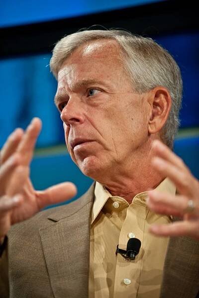 Lowell McAdam - Wikipedia