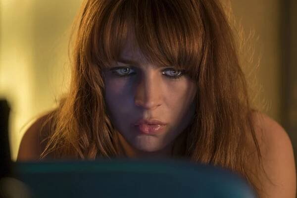 Girlboss - Sophia - Z filmu - Britt Robertson