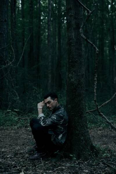Michael Malarkey "Mongrels" Single