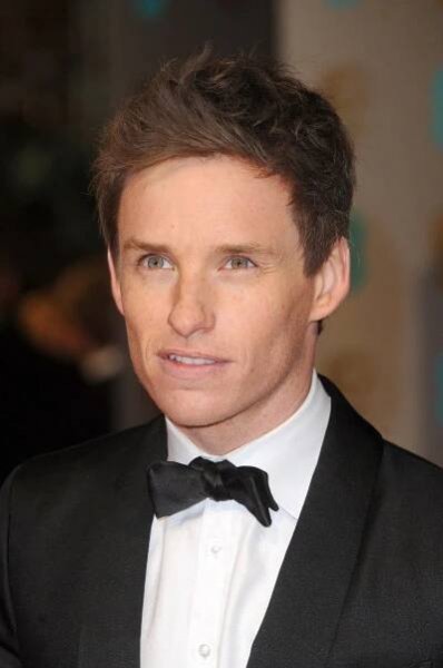13 fotek, které vás přesvědčí, že je Eddie Redmayne sexy