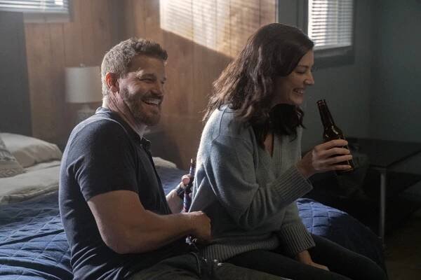 Tým SEAL - Strange Bedfellows - Z natáčení - David Boreanaz, Jessica Paré