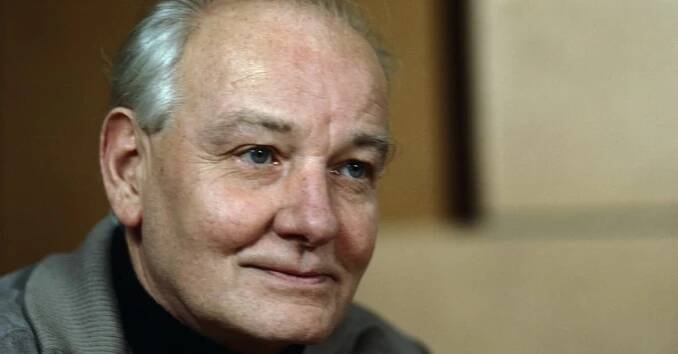 Vladimír Ráž měl krásnou chalupu v lese. Po jeho smrti ji koupil Miloš Knor, prodal ji za 5 milionů