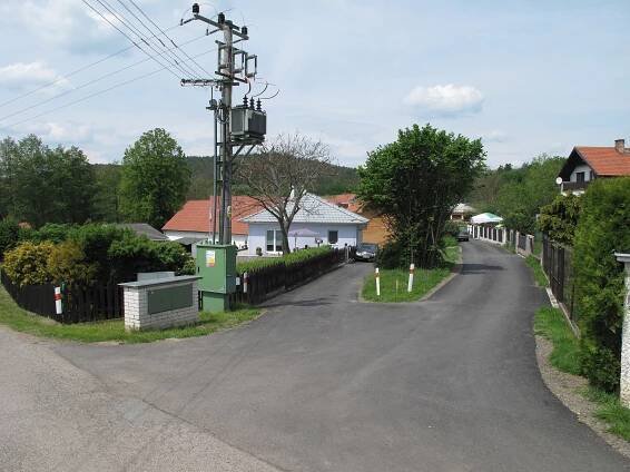 Soubor:Loutí, rozcestí.jpg – Wikipedie