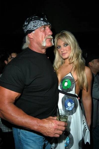 Hulk and Brooke Hogan during the 2nd Annual Roots Jam Session at Key Club in Hollywood, California, 2005. | Source: Getty Images