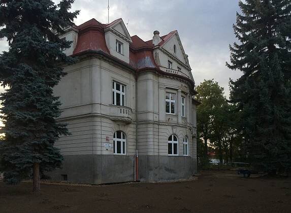 Město Libčice II.: Jaké máme školy, služby, vybavenost? | Libčické křižovatky