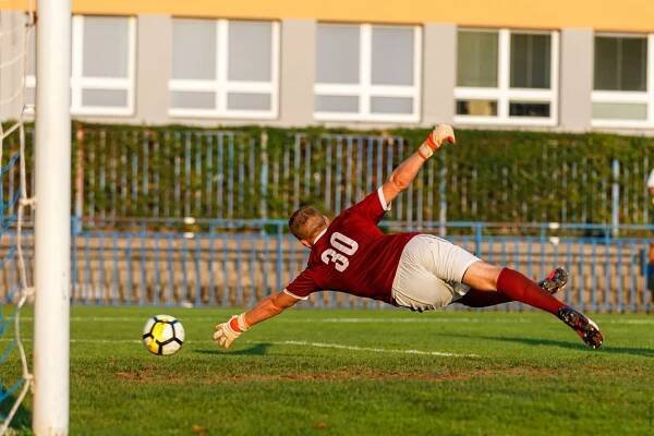 SK Slaný – FK Meteor Praha VIII 3 : 3 ( 1 : 0 ) ( 2 : 4 pen.) | SK Slaný