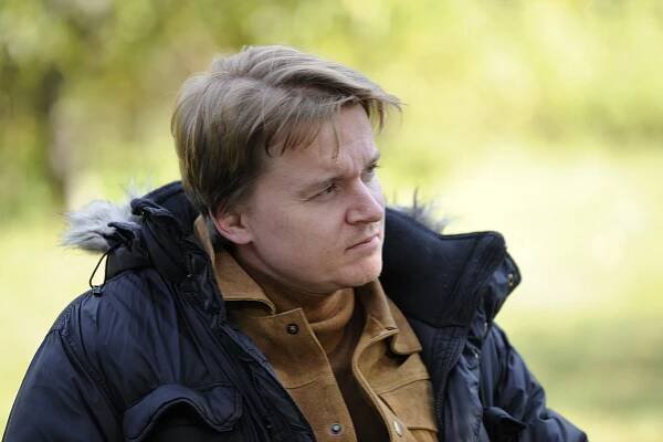 FOTO: Scenárista a režisér filmu Zbožňovaný Petr Kolečko. – stránka 25