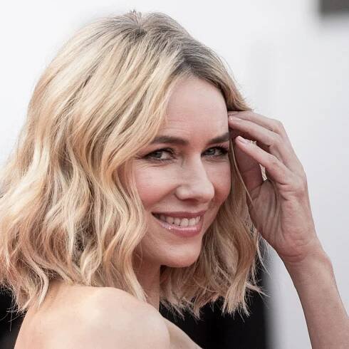 Naomi Watts’s Choppy Bob Is Perfect For An Autumn Refresh