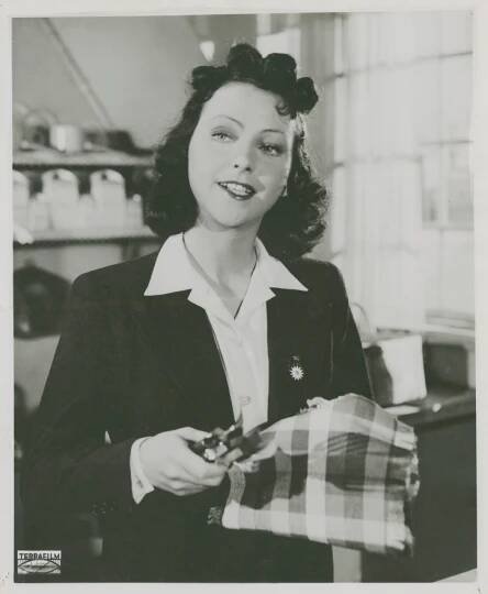 Lyckan kommer (1942)
