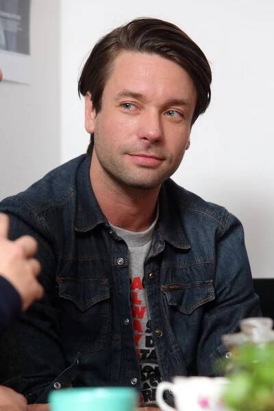 Vaclav Neuzil, CT, serial, Svet pod hlavou