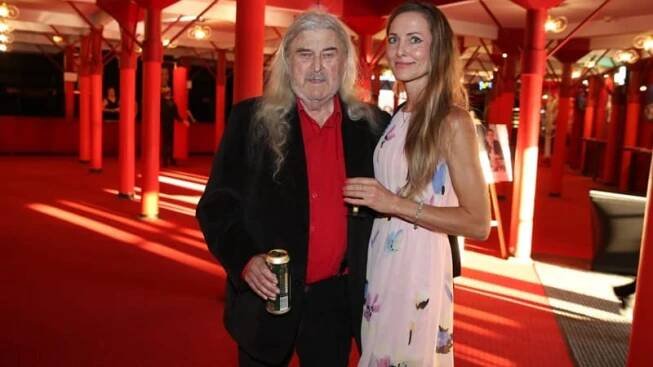 František Ringo Čech má novou lásku, o 37 let mladší pilotku. Jsme spolu půl roku, řekl