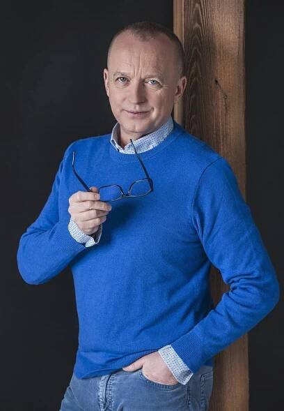 Radí, jak zvládat život! Moderátor Voříšek propadl prastarým technikám