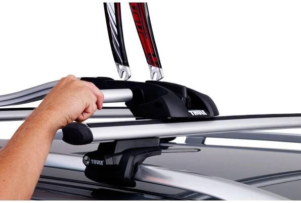 Střešní nosič na 1 jízdní kolo Thule OutRide - aluminium / zamykací...