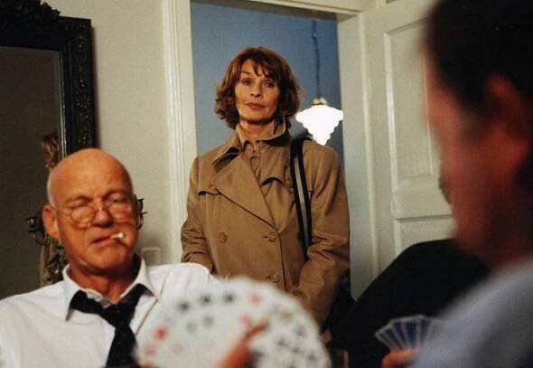 Emilia - Die zweite Chance - Z filmu - Dietrich Hollinderbäumer, Senta Berger