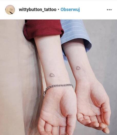 Pin by Karolina Żydek on Tatoo&Pearsinf | Discreet tattoos, Small tattoos, Friendship tattoos