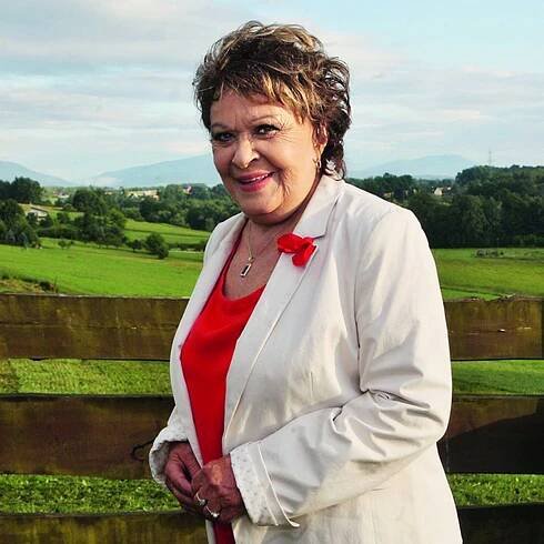 Jiřina Bohdalová slaví devadesátiny a vypráví o tátovi, fízlech, Werichovi i o tom, co by ještě chtěla zažít