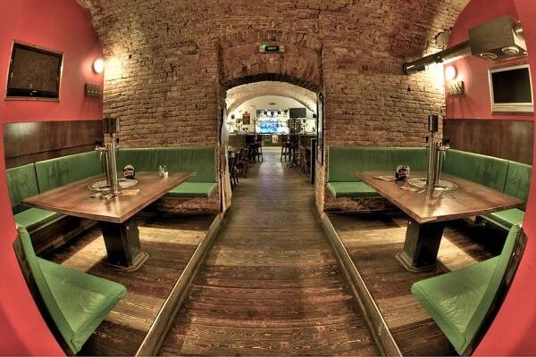 Mamut Pub Brno | Apetee