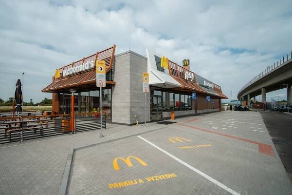 V Kunovicích se otevřel historicky první McDonald ́s na Slovácku. Nabízí také rozvoz - ZLIN.CZ