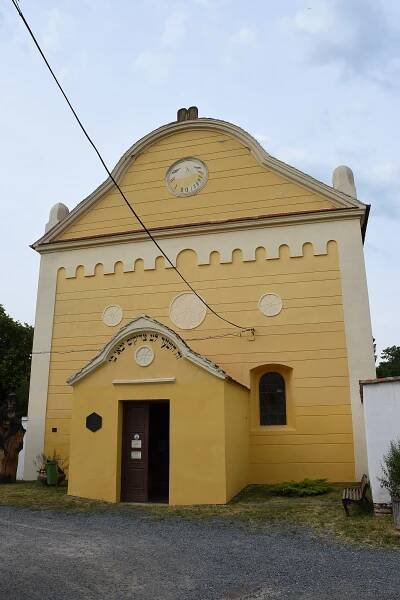 Soubor:Strážnice-synagoga2016b.jpg