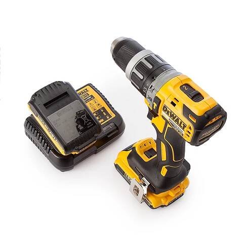 Bezuhlíková aku příklepová vrtačka DeWalt DCD796 D2