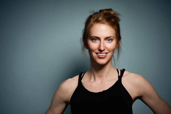Yogalehrerin Maja Mast im Yoga Studio Fox
