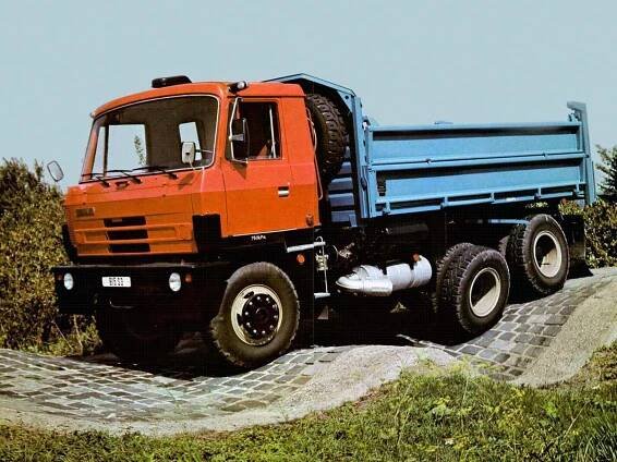 Retro: Tatra 815