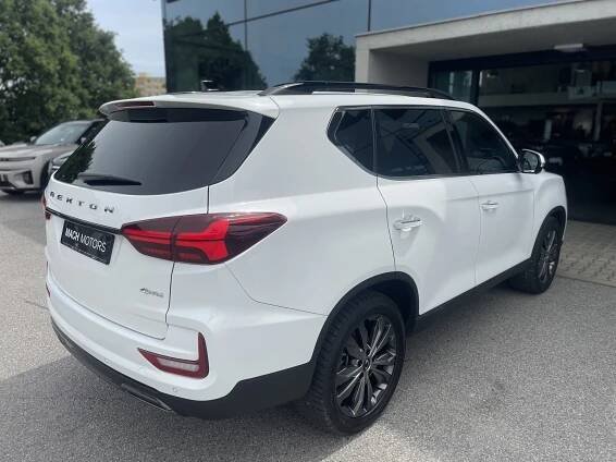 SsangYong Rexton Premium Black edice