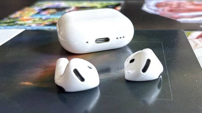 The Apple AirPods 4 are an almost-perfect AirPods Pro alternative