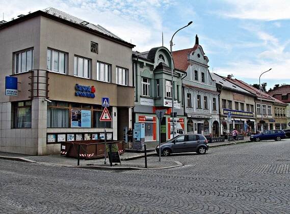 Husovo náměstí v Ledči nad Sázavou