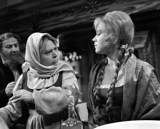 Úsměvy světa - A. P. Čechov (E03) (1970) | Filmotéka | ČSFD.cz