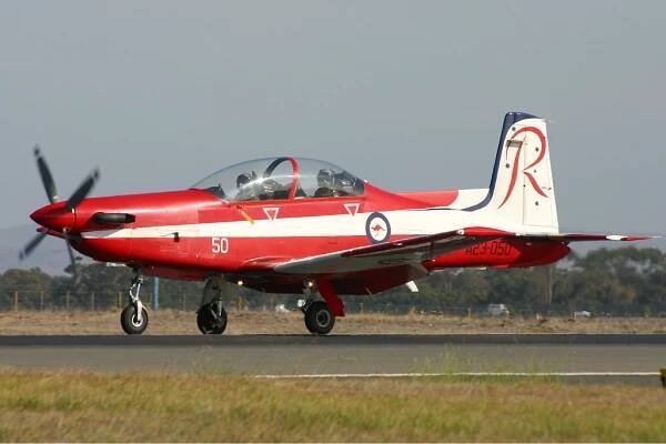 Soubor:RAAF Pilatus PC-9A Avalon Vabre.jpg