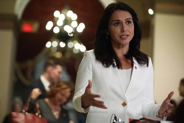 Tulsi Gabbard Demands Romney Resign After Calling Her a 'Treasonous Liar'