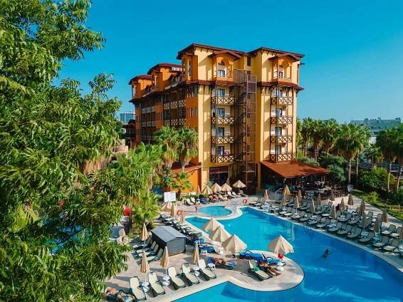 4* hotel v Turecku včetně letenky: all inclusive, bazény, animace pro děti i dospělé