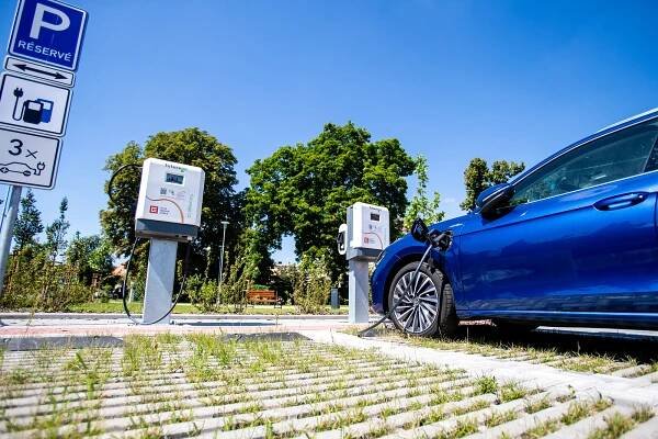 Frýdek-Místek má další dobíjecí stanici pro elektromobily