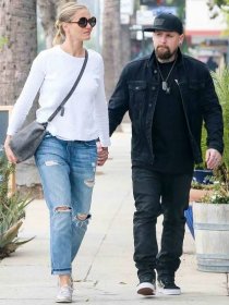 Cameron Diaz and Benji Madden Take a Romantic Stroll Through L.A.