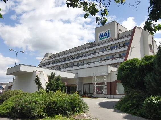 Piešťany - Wellness Hotel Máj, Rekreační pobyty 5 nocí, bazén zdarma - NEMO tour 
