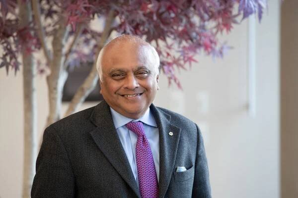 Salim Yusuf receives VPR Exemplary Achievement Award - News - PHRI