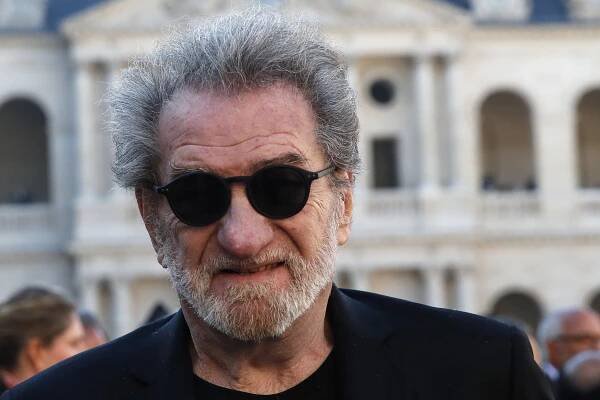 Johnny Hallyday : Eddy Mitchell déçu par la sculpture et le concert-hommage