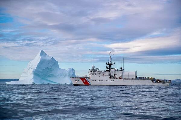 Soubor:Escanaba in the Labrador Sea.jpg