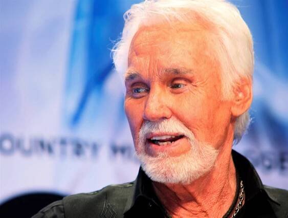Zemřela country legenda Kenny Rogers. Jeho Ruby u nás proslavil Pavel Bobek