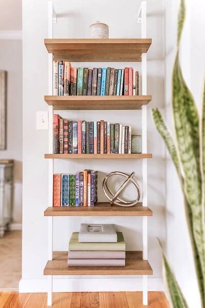 17 Charming Bookshelf Decor Ideas to Inspire Your Home 3