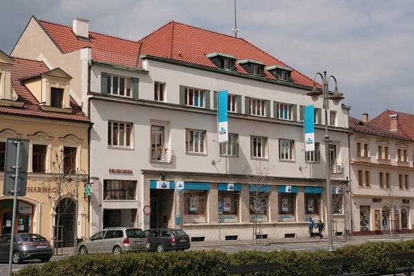 Soubor:Sušice, náměstí Svobody 2-3, ČSOB (7698).jpg – Wikipedie