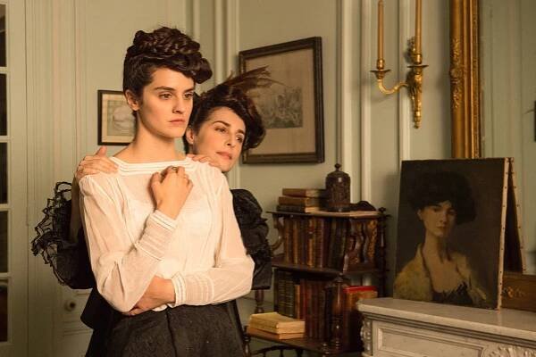 Curiosa - Z filmu - Noémie Merlant, Amira Casar